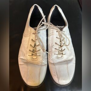 ecco Golf Shoes Men’s size EU 42/US 9 White leather upper, rubber soles & spikes